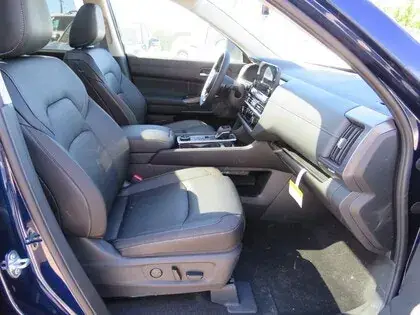 Nissan Pathfinder 2024 photo 4
