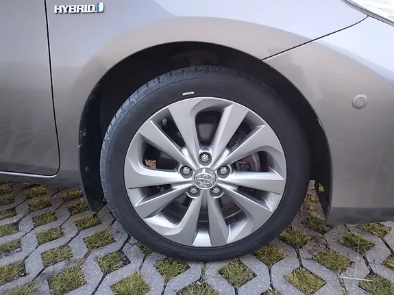 Toyota Auris 2014 photo 5