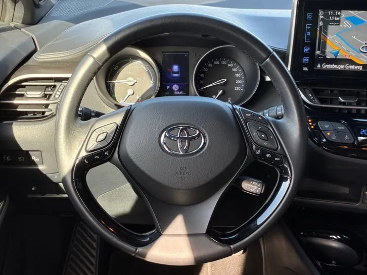 Toyota C-Hr 2019 photo 2