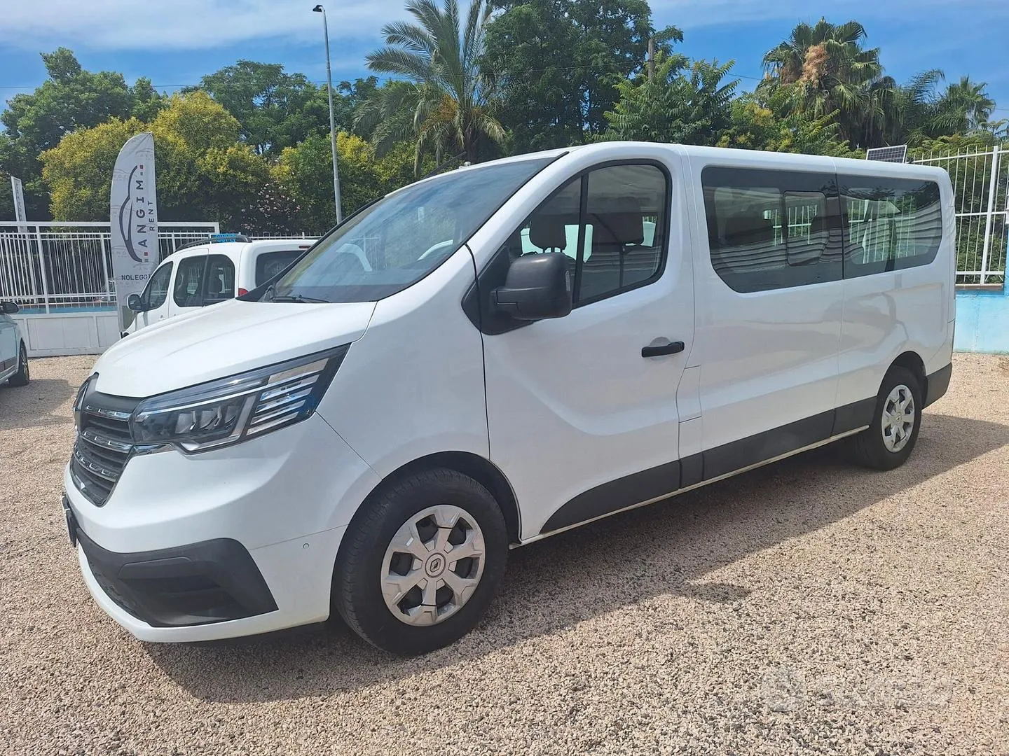 Renault Trafic 2022 photo 3