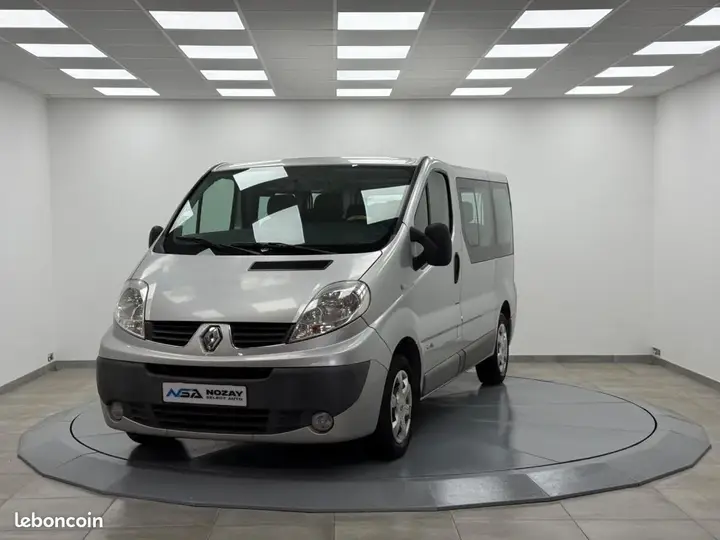 Renault Trafic 2007 photo 2