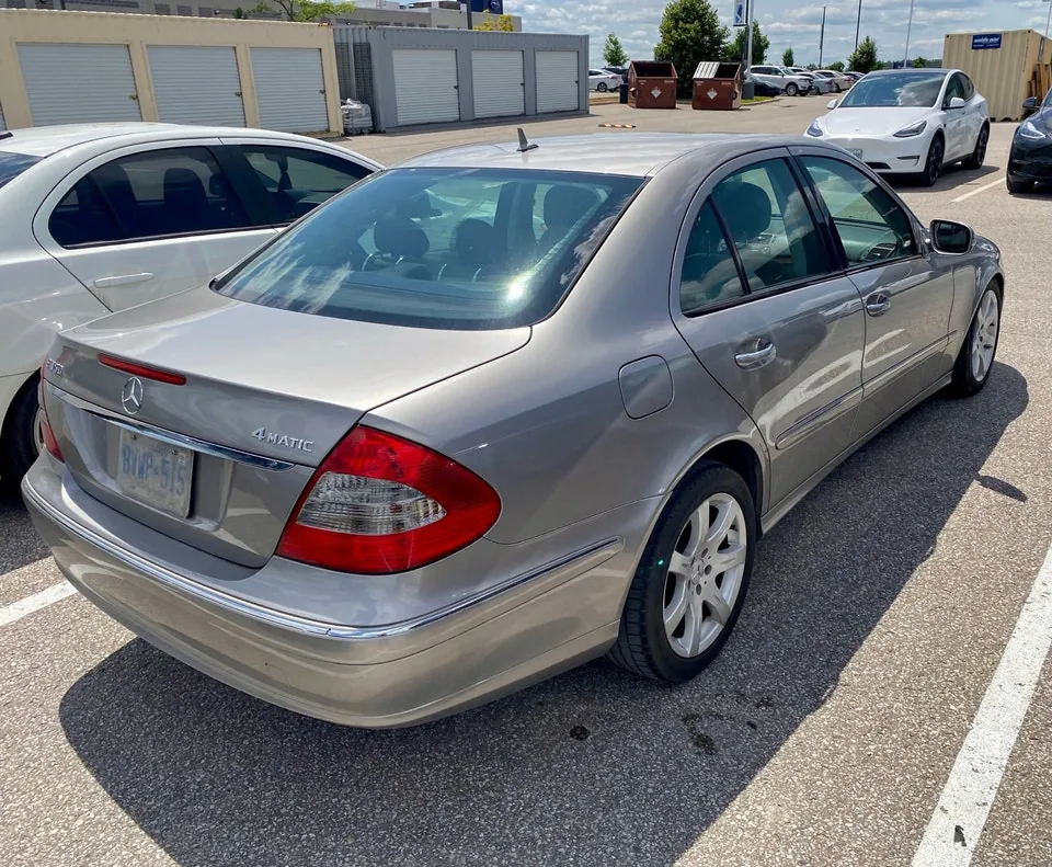 Mercedes-Benz E-Class 2007 photo 2