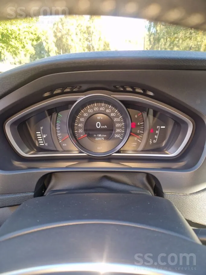 Volvo V40 2013 photo 4