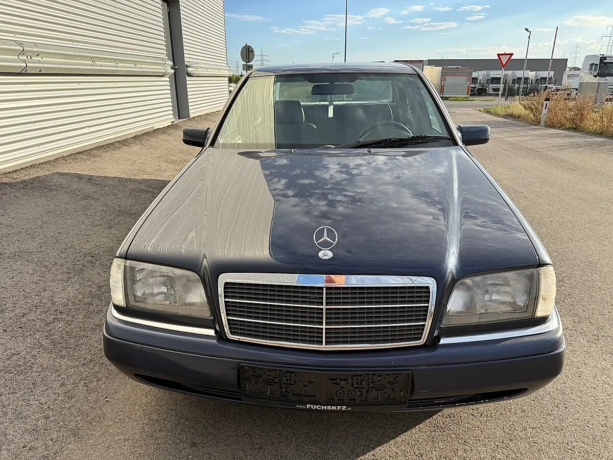 Mercedes-Benz C-Class 1994 photo 3