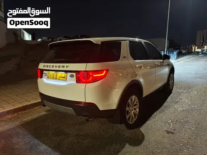 Land Rover Discovery Sport 2016 photo 4