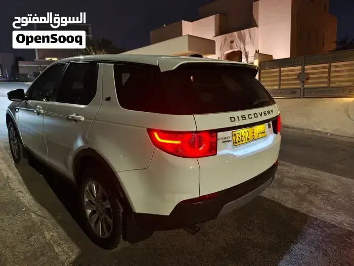 Land Rover Discovery Sport 2016 photo 3