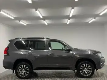 Toyota Land Cruiser Prado 2024 photo 3