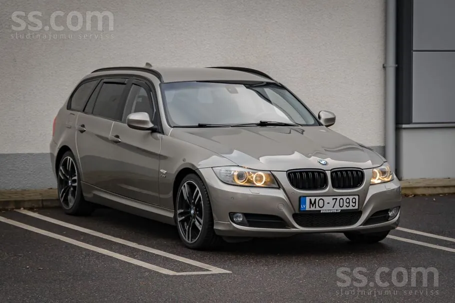 BMW 320 2010 photo 3