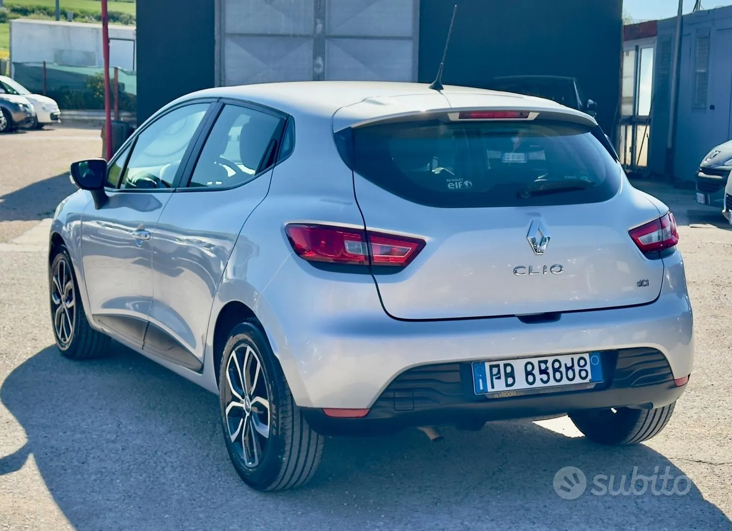 Renault Clio 2016 photo 2