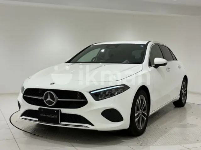Mercedes-Benz A180