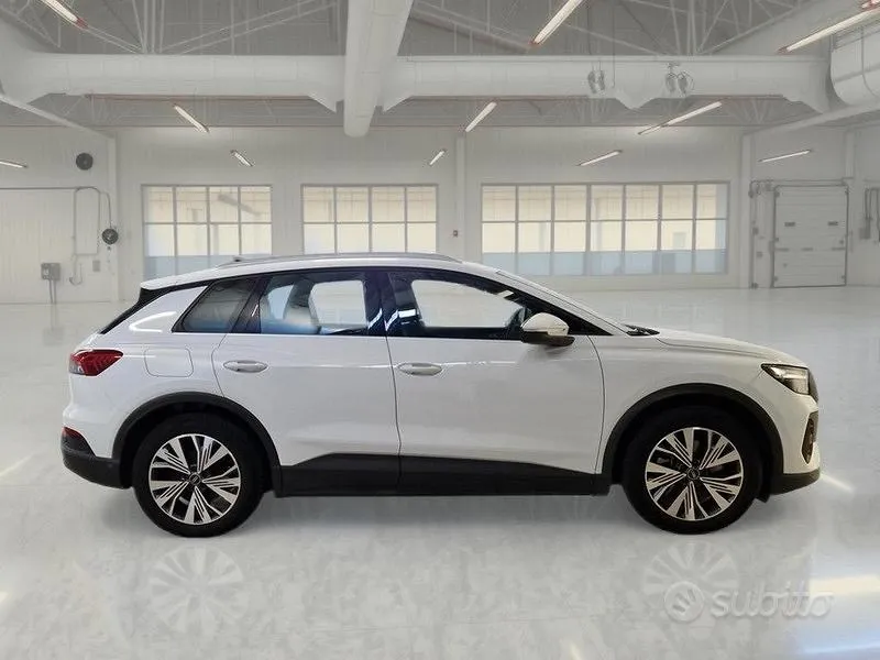 Audi Q4 E-Tron 2023 photo 3