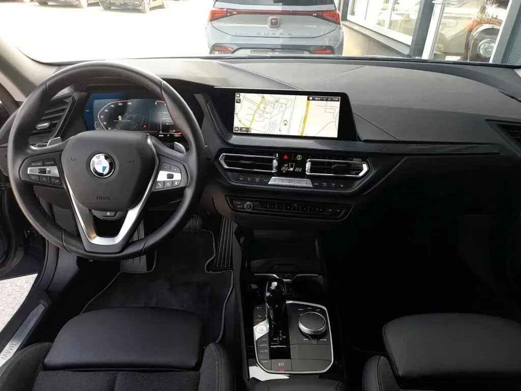 BMW 2 Series 2024 photo 3