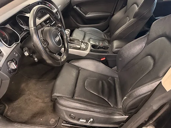 Audi A5 2012 photo 2
