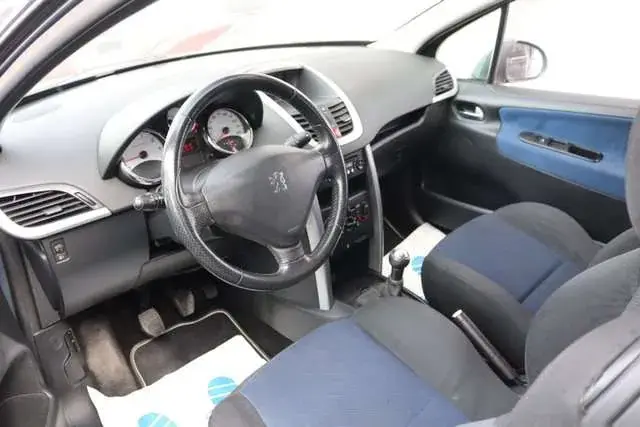 Peugeot 207 2007 photo 5