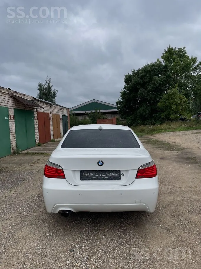 BMW 520 2008 photo 2