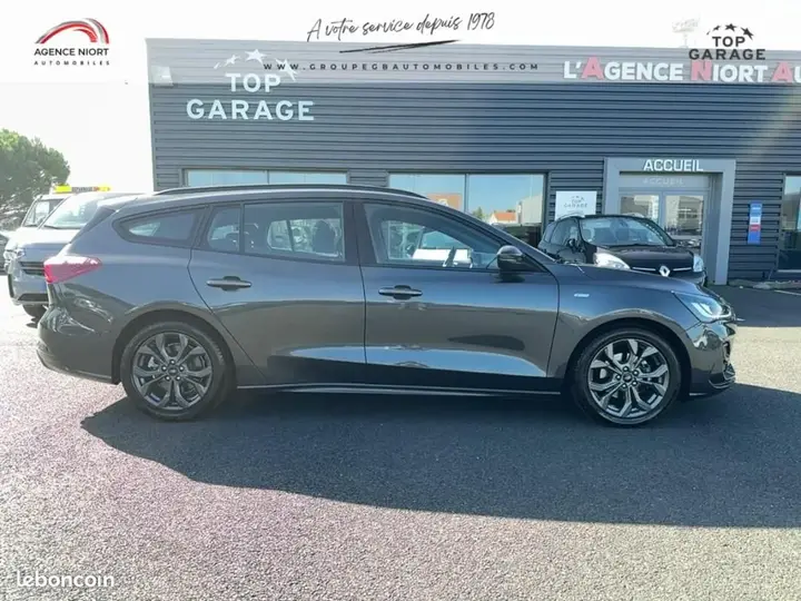 Ford Focus 2023 photo 4