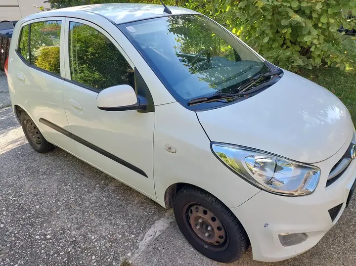 Hyundai I10 2012 photo 2