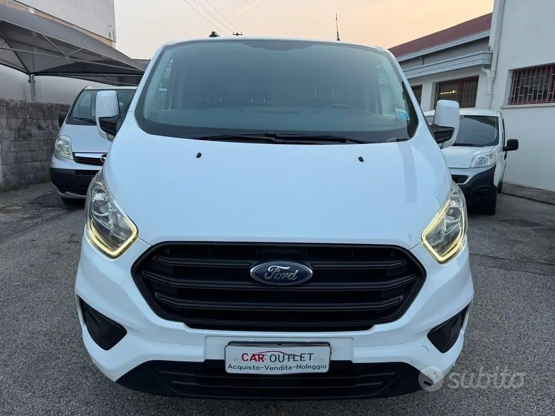 Ford Transit Custom 2023 photo 2