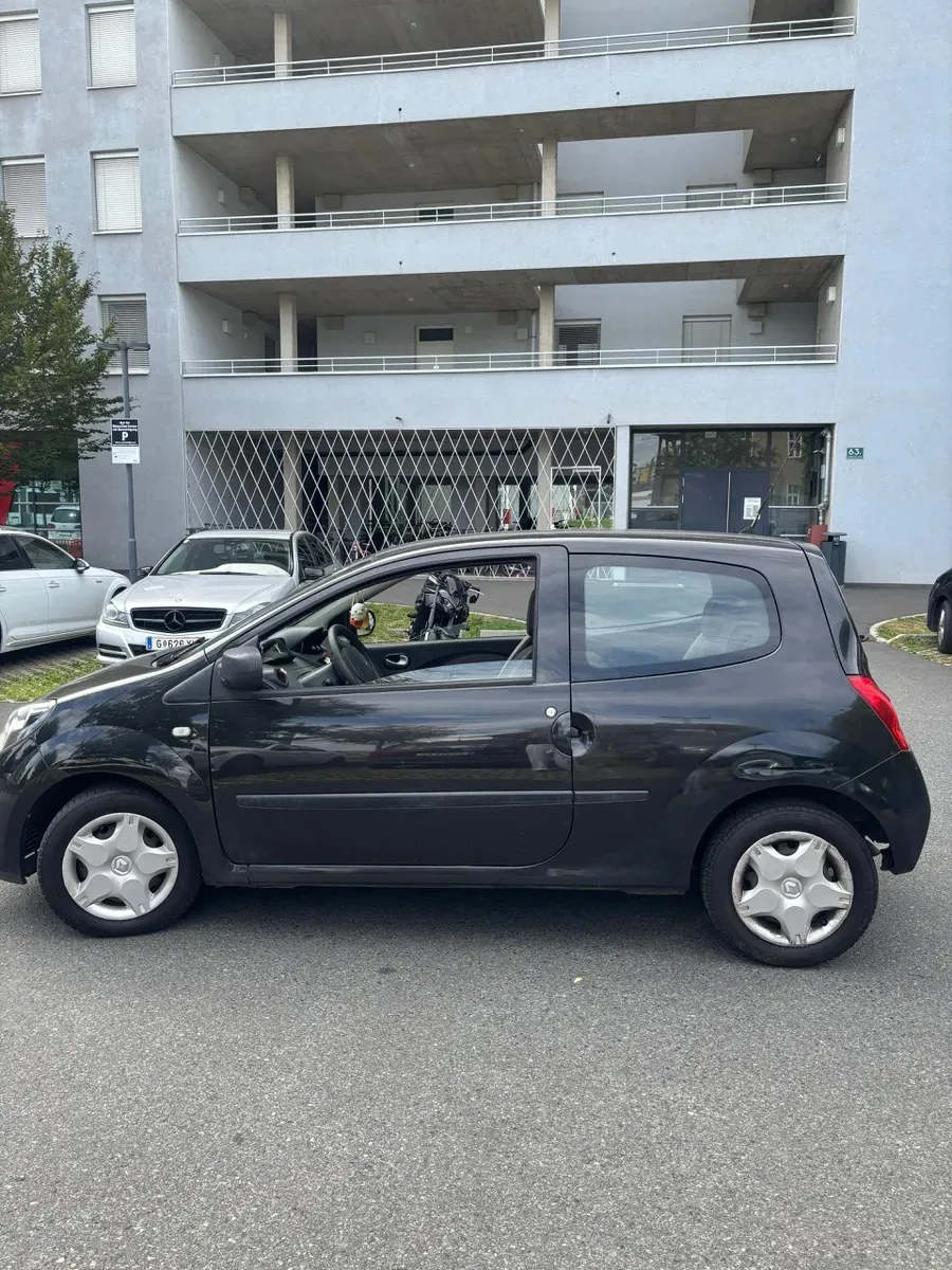 Renault Twingo 2011 photo 2