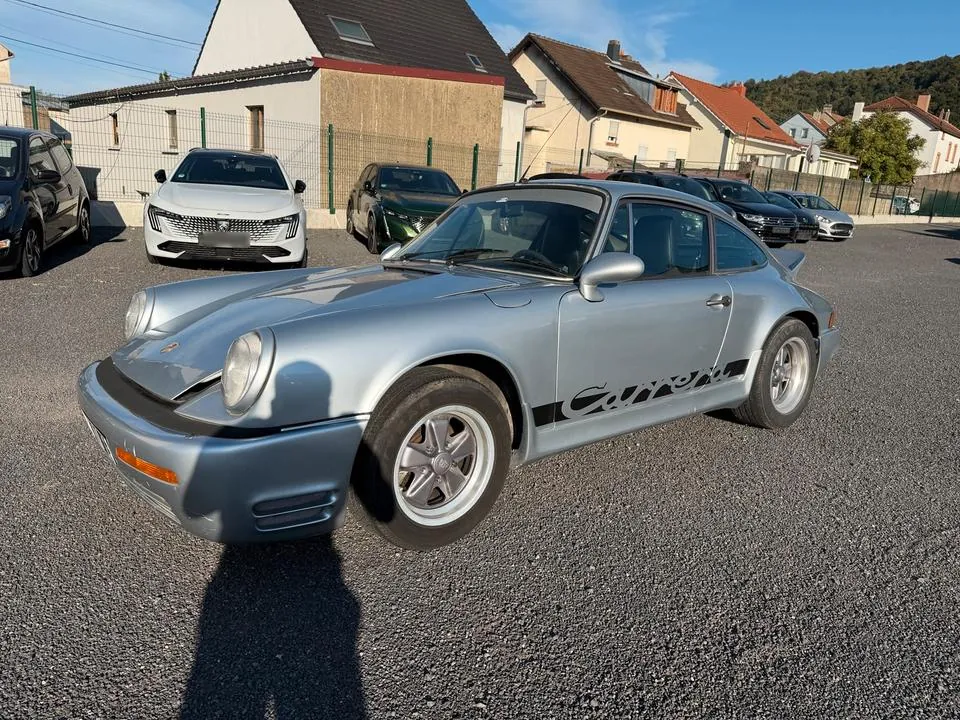 Porsche 911 Carrera