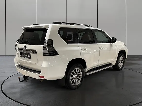Toyota Land Cruiser 2023 photo 5