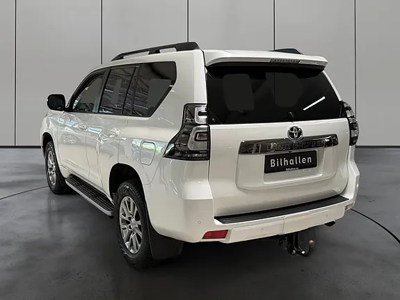 Toyota Land Cruiser 2023 photo 3