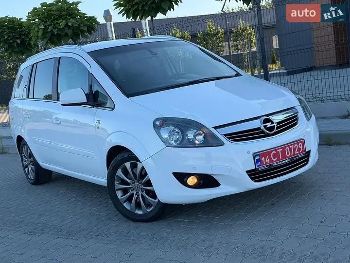 Opel Zafira 2010 photo 5