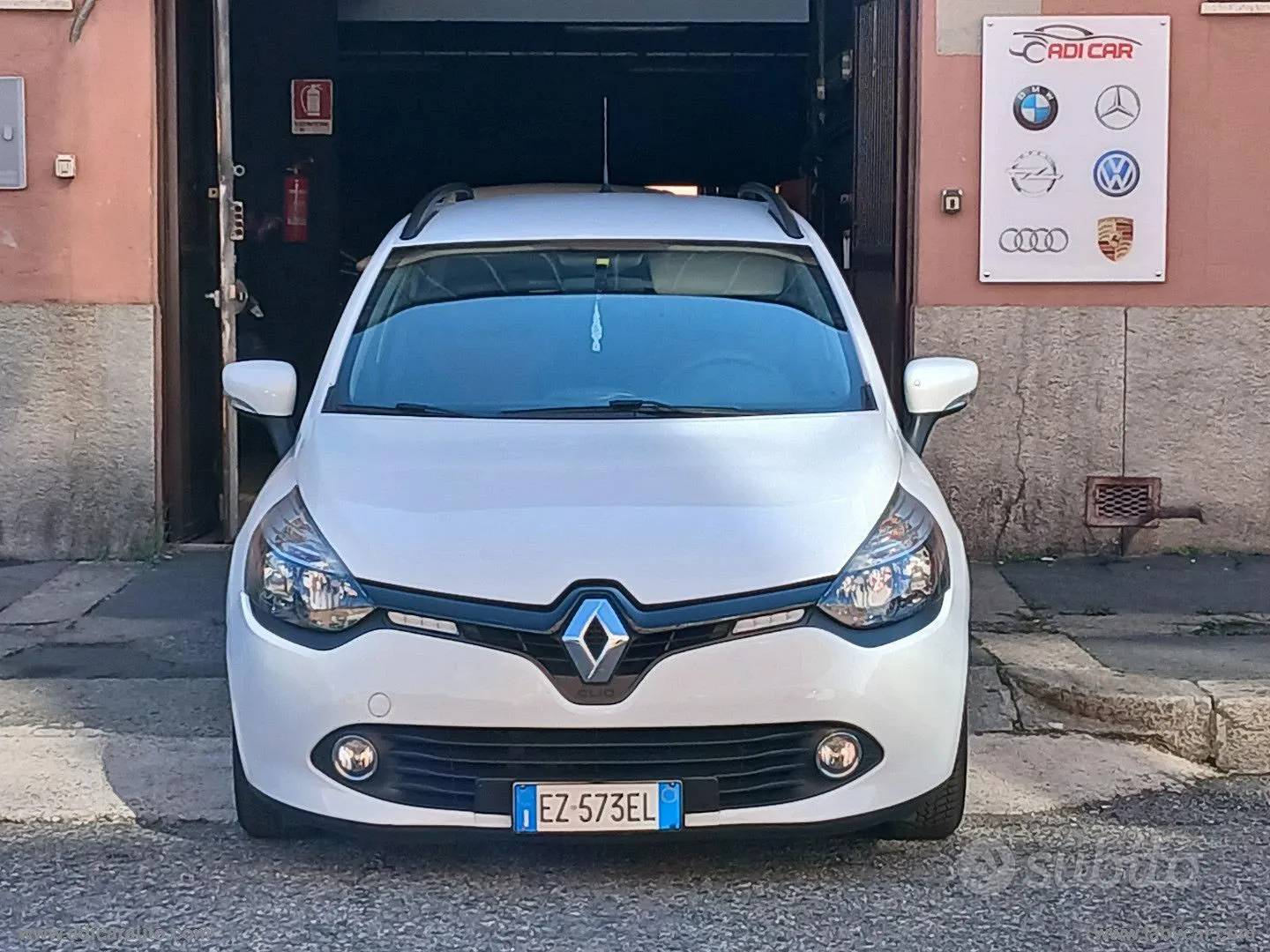 Renault Clio 2015 photo 2