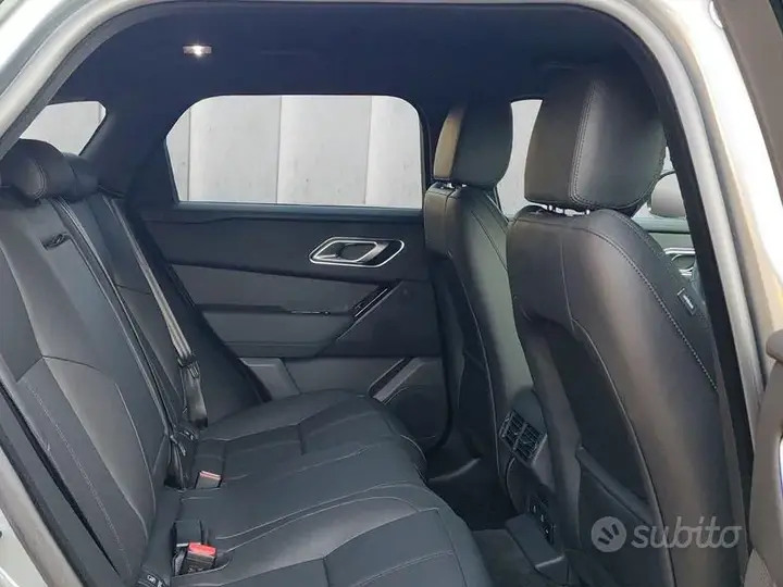 Land Rover Velar 2025 photo 5