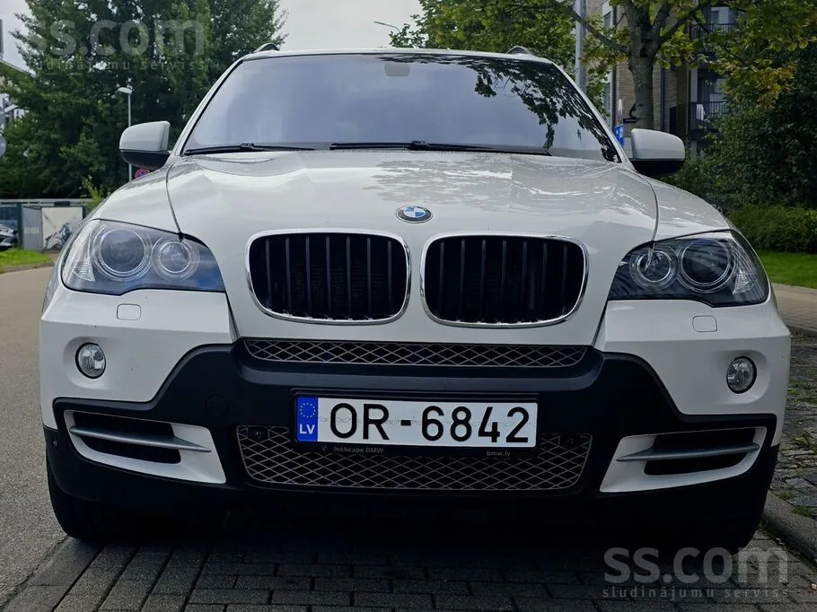 BMW X5 2009 photo 2
