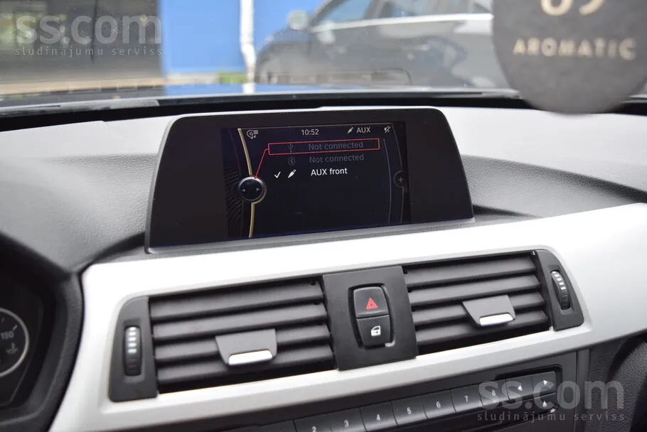 BMW 318 2013 photo 5