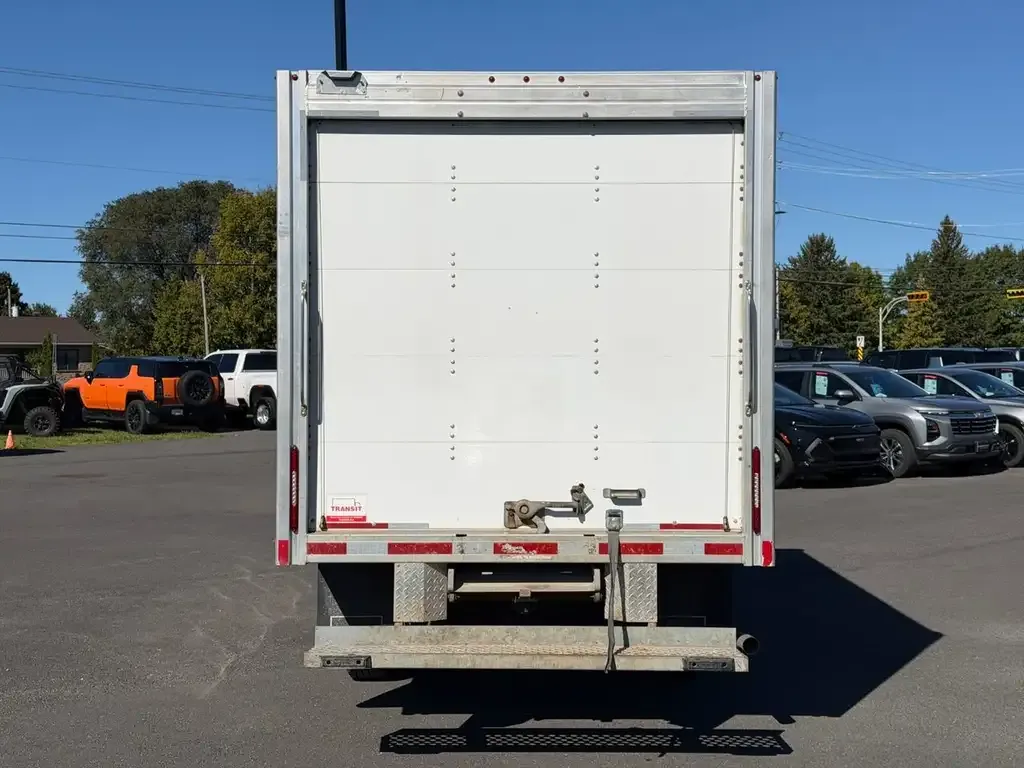 GMC Savana 2021 photo 5