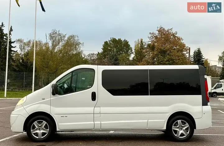 Renault Trafic 2011 photo 5