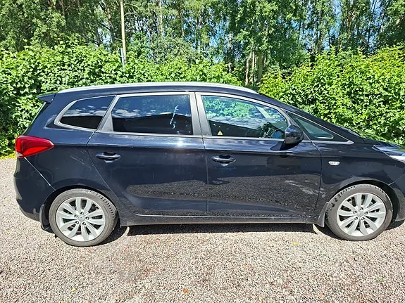 Kia Carens 2016 photo 3