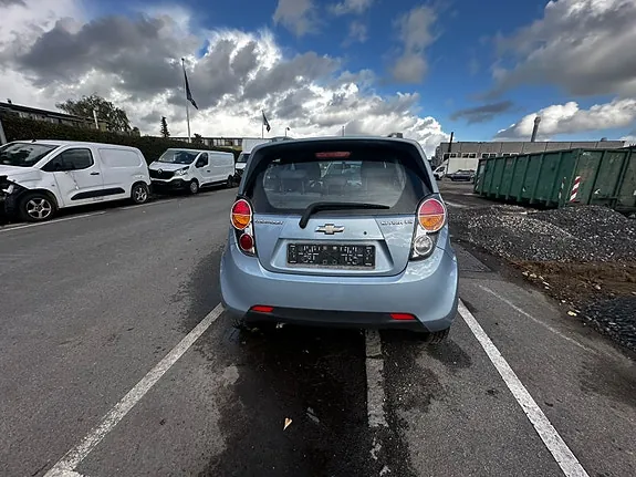 Chevrolet Spark 2012 photo 2