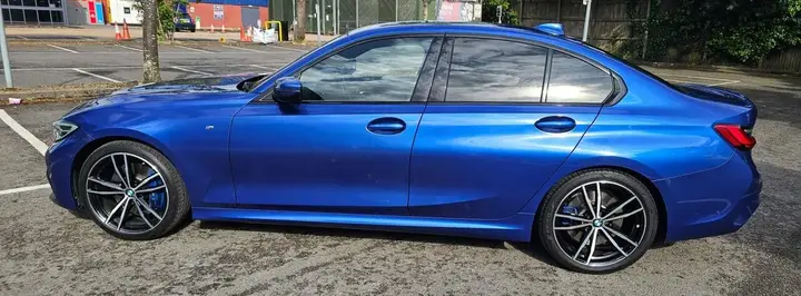 BMW 3 Series 2019 photo 3
