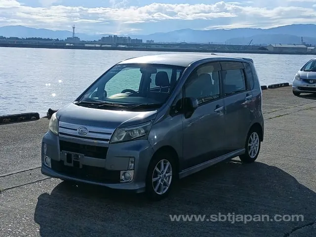 Daihatsu Move 2013 photo 2