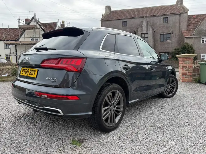 Audi Q5 2019 photo 3