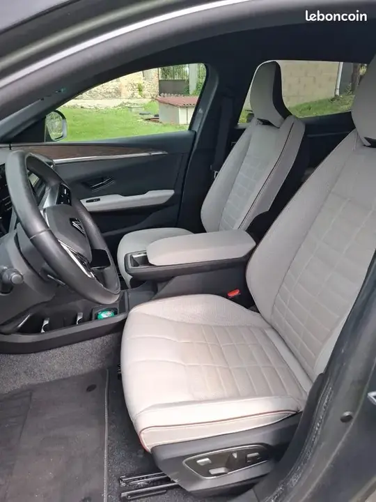 Renault Megane 2023 photo 2