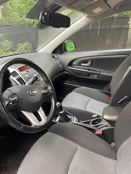 Kia Ceed 2010 photo 2