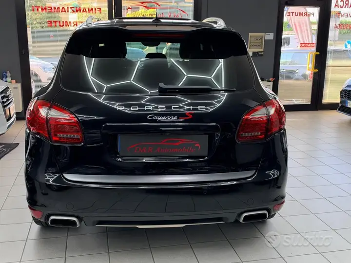 Porsche Cayenne 2011 photo 5