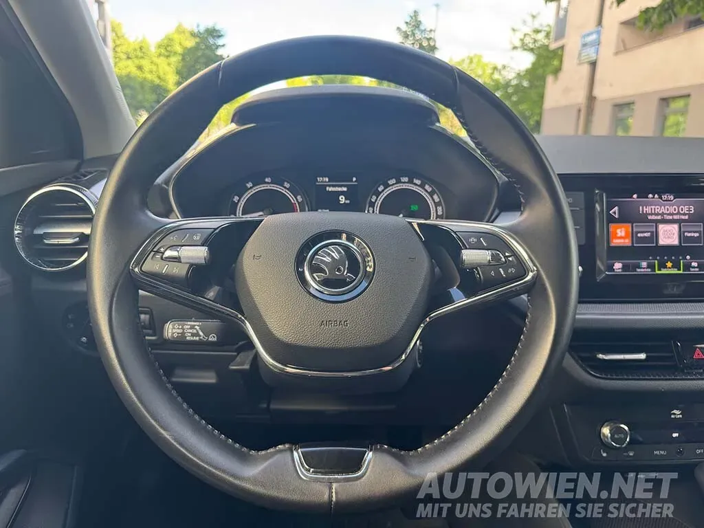 Skoda Fabia 2022 photo 3