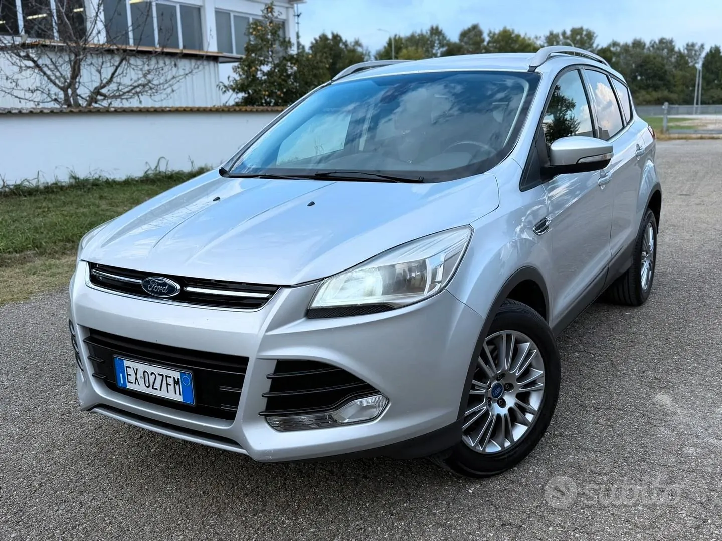 Ford Kuga 2014 photo 2
