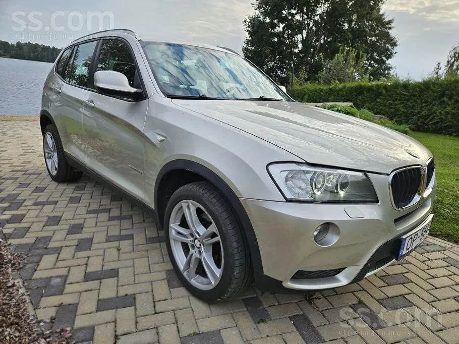 BMW X3 2012 photo 2