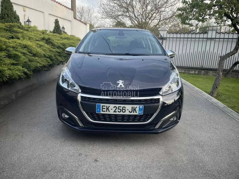 Peugeot 208 2017 photo 2
