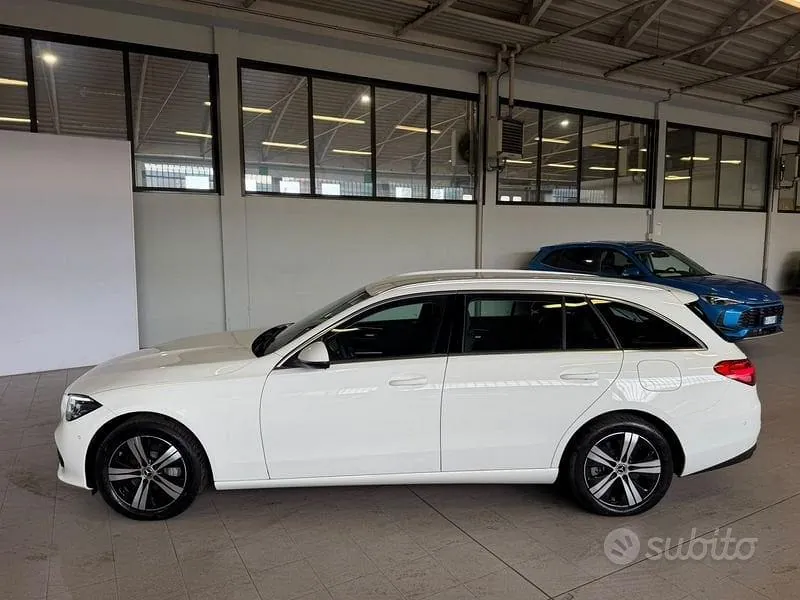 Mercedes-Benz C-Class 2024 photo 4