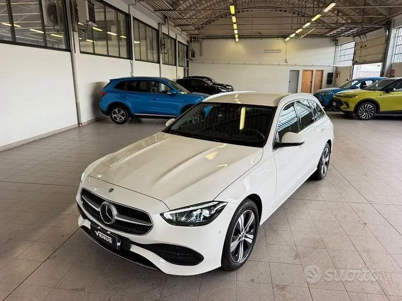 Mercedes-Benz C-Class 2024 photo 3