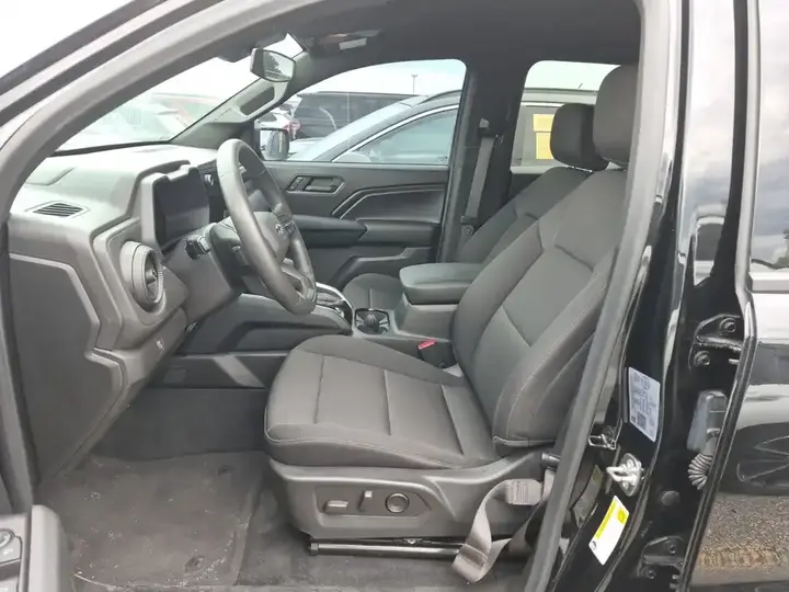 Chevrolet Colorado 2024 photo 3