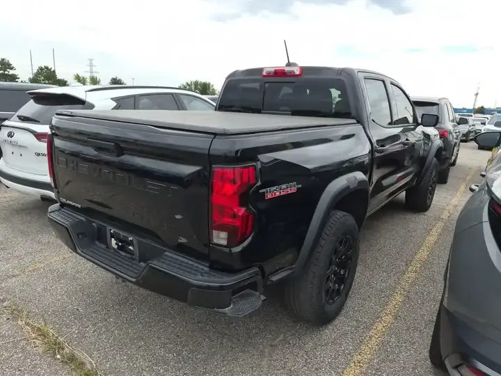 Chevrolet Colorado 2024 photo 2