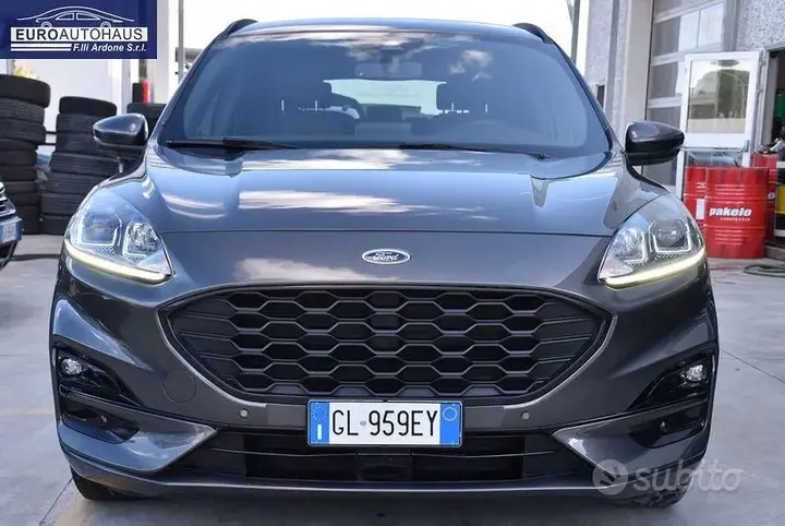 Ford Kuga 2022 photo 2